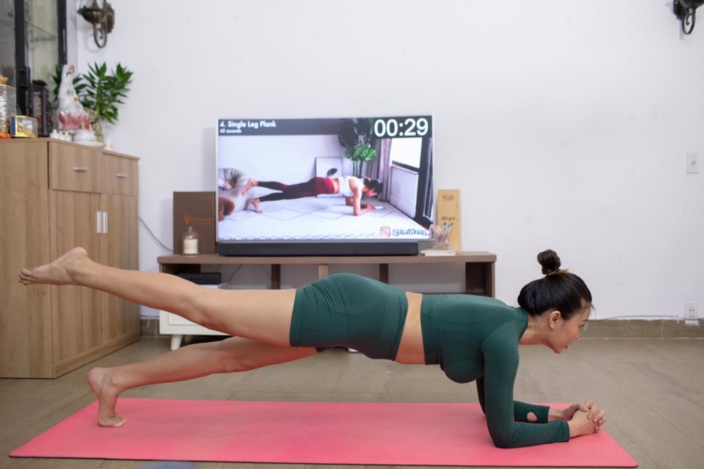 Á hậu Mâu Thủy: Mỹ nhân gợi cảm làm mẹ ở tuổi 31, sợ hãi khi lần đầu ở cữ - 2 Á hậu Mâu Thủy: Mỹ nhân gợi cảm làm mẹ ở tuổi 31, sợ hãi khi lần đầu ở cữ - 2