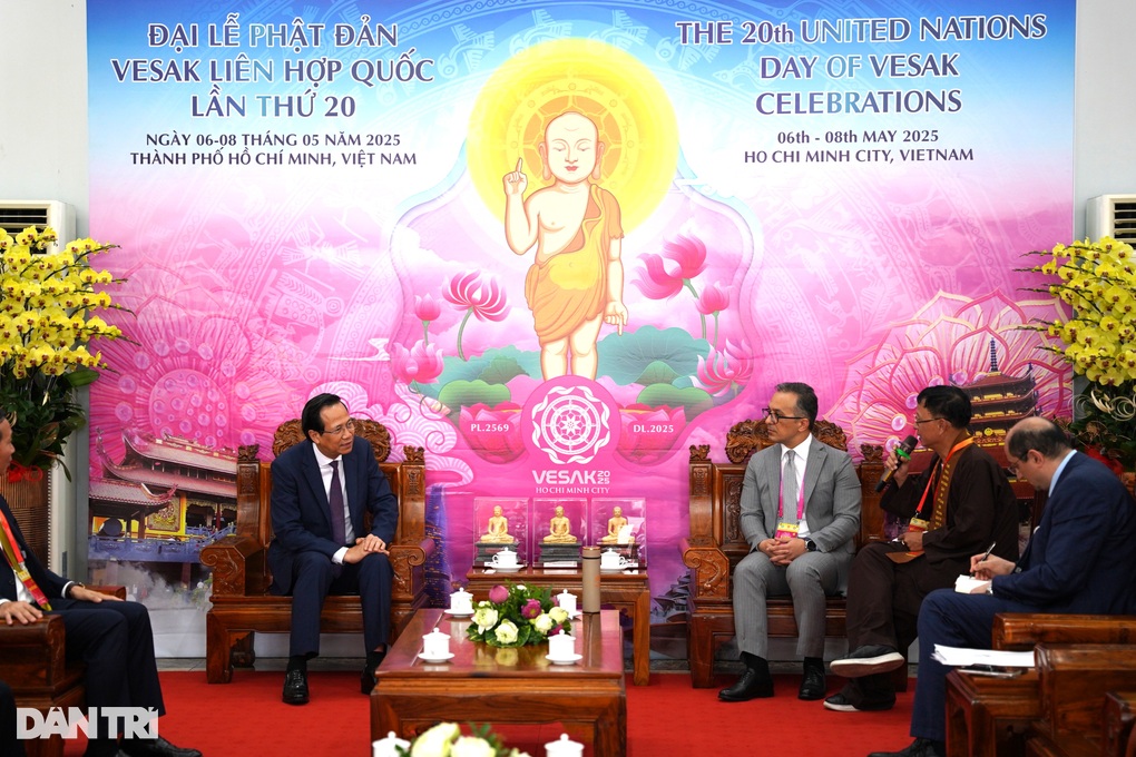 Bộ trưởng Đào Ngọc Dung: Việt Nam quý trọng tự do tôn giáo - 2 Bộ trưởng Đào Ngọc Dung: Việt Nam quý trọng tự do tôn giáo - 2