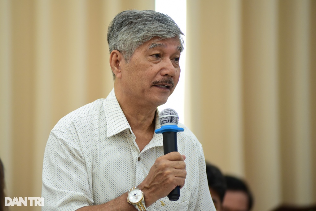Phản biện thu phí lòng đường, hè phố, người dân nhắc đến ông Đoàn Ngọc Hải - 3 Phản biện thu phí lòng đường, hè phố, người dân nhắc đến ông Đoàn Ngọc Hải - 3