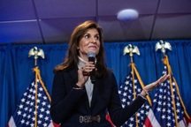 Bà Haley giành chiến thắng đầu tiên trước ông Trump