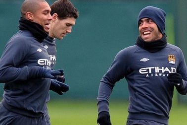 Tevez được ca tụng là “Ronaldo của Man City”