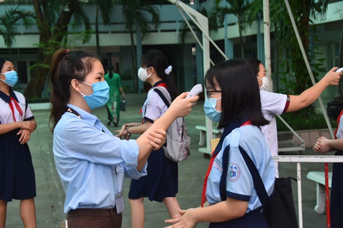 TP HCM dự kiến cho học sinh trở lại trường học tập trực tiếp từ ngày 10/12.