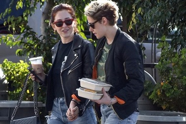 Kristen Stewart lại có bạn gái mới?