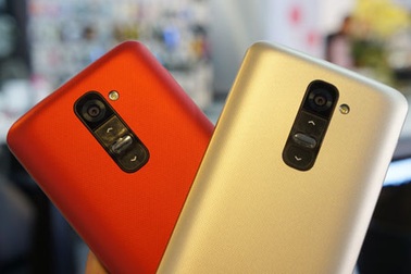 LG G2 phiên bản vàng champaign và đỏ bắt đầu bán ra tại VN