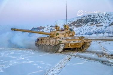 Xe tăng Ấn - Trung nghi "trong tầm khai hỏa" tại biên giới tranh chấp