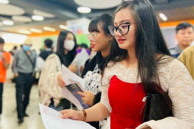 Choáng với trường 100% sinh viên tốt nghiệp có việc làm, nhưng làm gì?