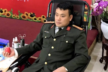 Con được cứu sống trong gang tấc, 2 ngày sau bố mẹ mới biết tin