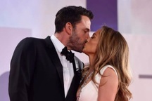 Jennifer Lopez và Ben Affleck cứu vãn hôn nhân lần cuối