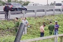 Người đàn ông giành tay lái tài xế, leo ra khỏi cao tốc TPHCM - Trung Lương