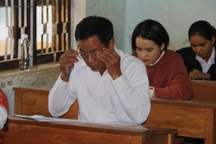 Vượt cả trăm km đi thi, thí sinh M'Nông 50 tuổi muốn làm gương cho cả buôn làng