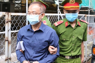 Cựu Phó Chủ tịch TPHCM Nguyễn Thành Tài hầu tòa