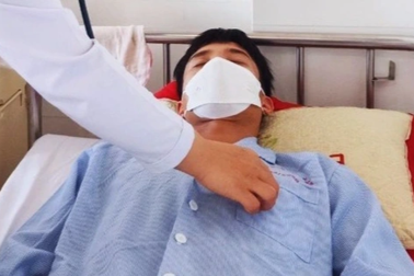 Dấu hiệu ăn uống lạ giúp gia đình phát hiện chàng trai 21 tuổi đột quỵ não