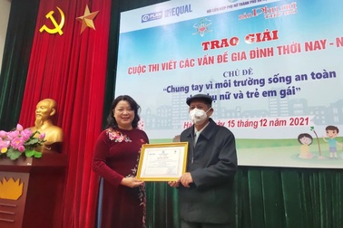 Trao giải cuộc thi viết "Các vấn đề gia đình ngày nay" lần thứ XI