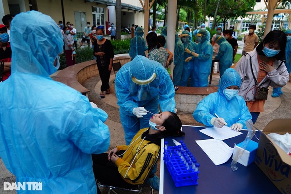 TPHCM nếu không làm quyết liệt dịch có thể bùng lên nữa - 2 TPHCM nếu không làm quyết liệt dịch có thể bùng lên nữa - 2
