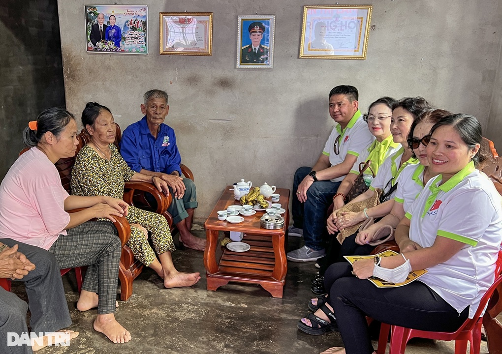 Bà lão 75 tuổi: “Sắp tới, gia đình tôi không còn lo sợ mưa gió” - 2 Bà lão 75 tuổi: “Sắp tới, gia đình tôi không còn lo sợ mưa gió” - 2