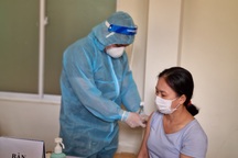 Đà Nẵng: Một nữ nhân viên y tế sốc phản vệ sau tiêm vắc xin Covid-19