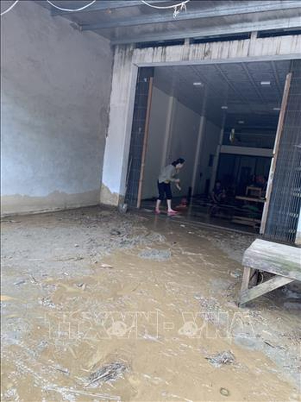 Lũ ống bất ngờ đổ về trong đêm, 2 người chết, 1 người mất tích - 2 Lũ ống bất ngờ đổ về trong đêm, 2 người chết, 1 người mất tích - 2