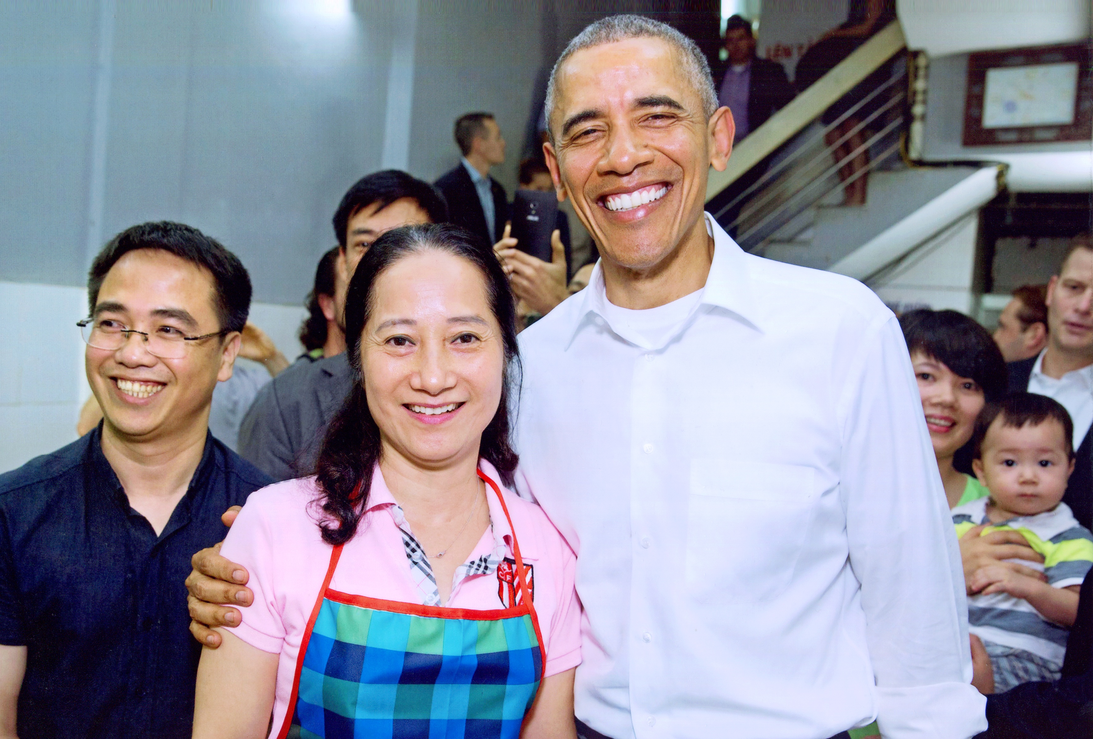 Chủ quán bún chả kể về sự thân thiện của Tổng thống Obama