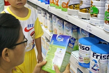 Sữa “tung chiến thuật” tăng giá trước ngày phải đăng ký lại