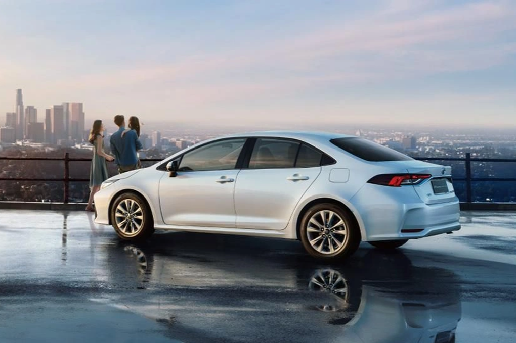 Toyota Corolla Altis 2023 được nâng cấp động cơ, ăn xăng ít hơn - 3 Toyota Corolla Altis 2023 được nâng cấp động cơ, ăn xăng ít hơn - 3