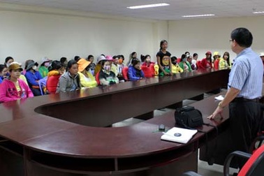 Công nhân công ty Thủy sản Minh Phú đình công đòi quyền lợi 