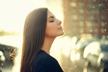 "Thanh xuân của em không phải trò đùa của anh"