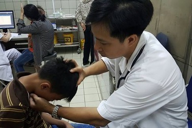 Viêm màng não gia tăng, dấu hiệu cần đưa trẻ đi khám ngay