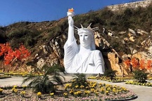 Điểm du lịch có tượng nữ thần tự do "phiên bản lỗi" bị tạm cấm đón khách