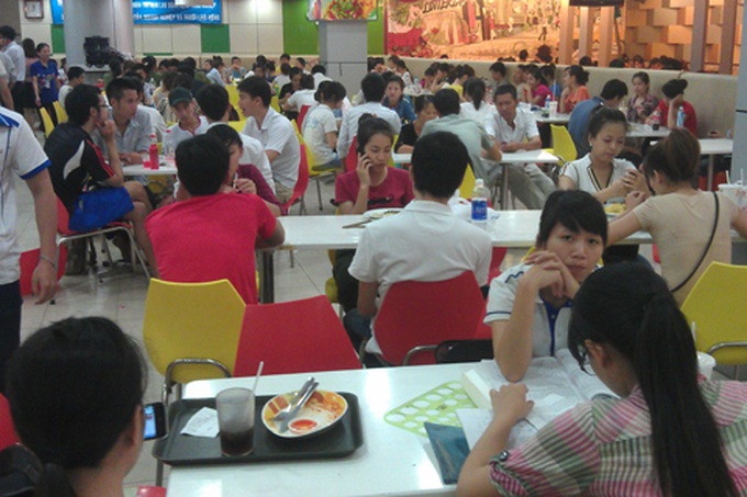 siêu thị, trung tâm thương mại, chống nóng, doanh số bán hàng, khách hàng, chen nhau vào siêu thị