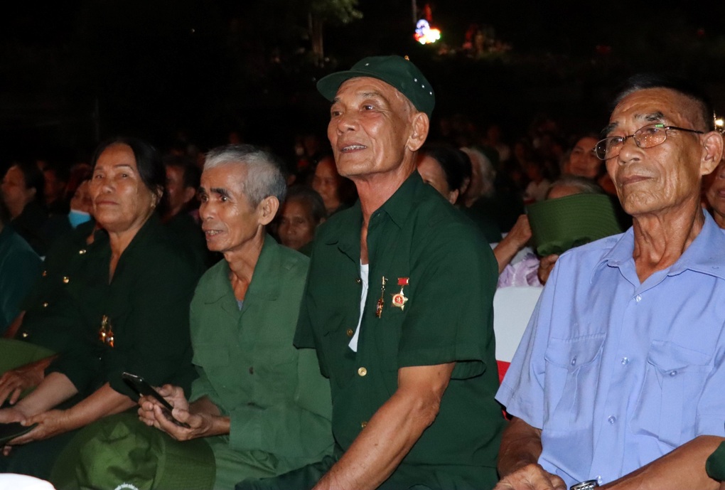 Phó chủ tịch nước: Cần làm tốt hơn nữa công tác đền ơn, đáp nghĩa - 3 Phó chủ tịch nước: Cần làm tốt hơn nữa công tác đền ơn, đáp nghĩa - 3
