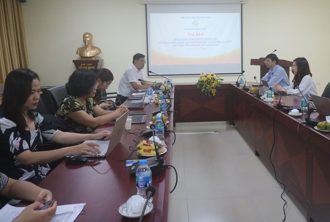 Tọa đàm Ứng dụng CNTT để phát triển năng lực nghề nghiệp giáo viên và cán bộ quản lý cơ sở giáo dục phổ thông đáp ứng yêu cầu đổi mới giáo dục