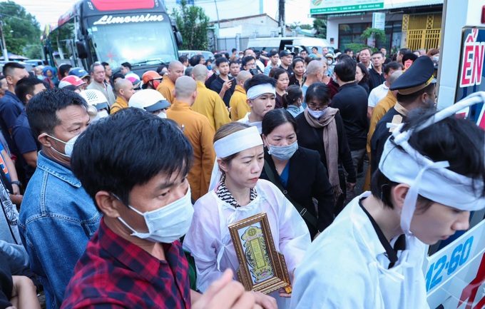 Việc làm ý nghĩa của HAGL dành cho HLV Dương Minh Ninh ngày tiễn biệt - 5