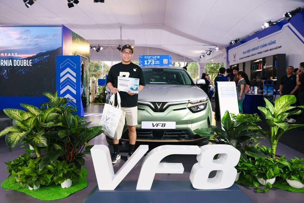 VinFast VF 8 gây ấn tượng tại sự kiện Thử Tin - Chinh phục VF 8 - 6 VinFast VF 8 gây ấn tượng tại sự kiện Thử Tin - Chinh phục VF 8 - 6