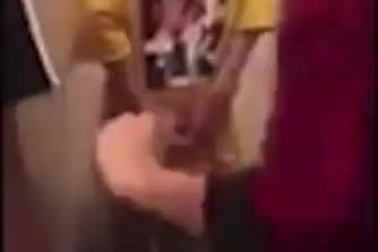 Học sinh lớp 5 bị các nữ sinh cấp 2 đánh dằn mặt