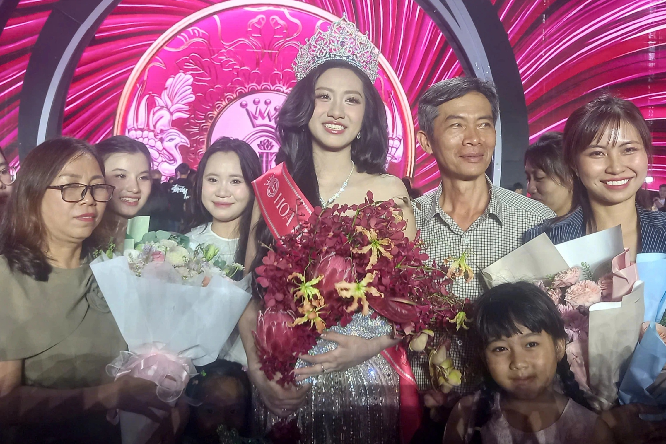 Bố Hoa hậu Hà Trúc Linh: Tôi chỉ cho con hơn 1 triệu đồng khi đi thi - 1