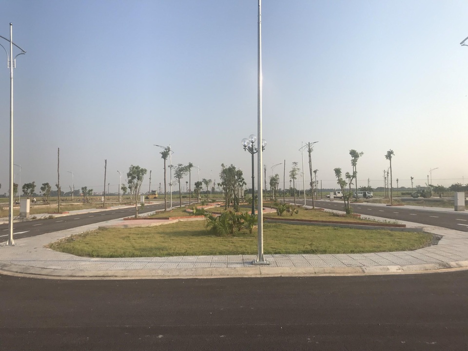 Đất nền trở thành kênh đầu tư hút khách nhờ chính sách sổ đỏ từng lô - 1 Đất nền trở thành kênh đầu tư hút khách nhờ chính sách sổ đỏ từng lô - 1