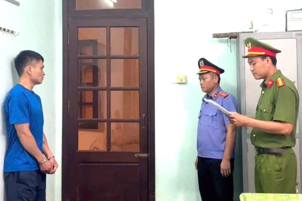 Kẻ biến thái khống chế, xâm hại phụ nữ trên đường vắng - 1 Kẻ biến thái khống chế, xâm hại phụ nữ trên đường vắng - 1