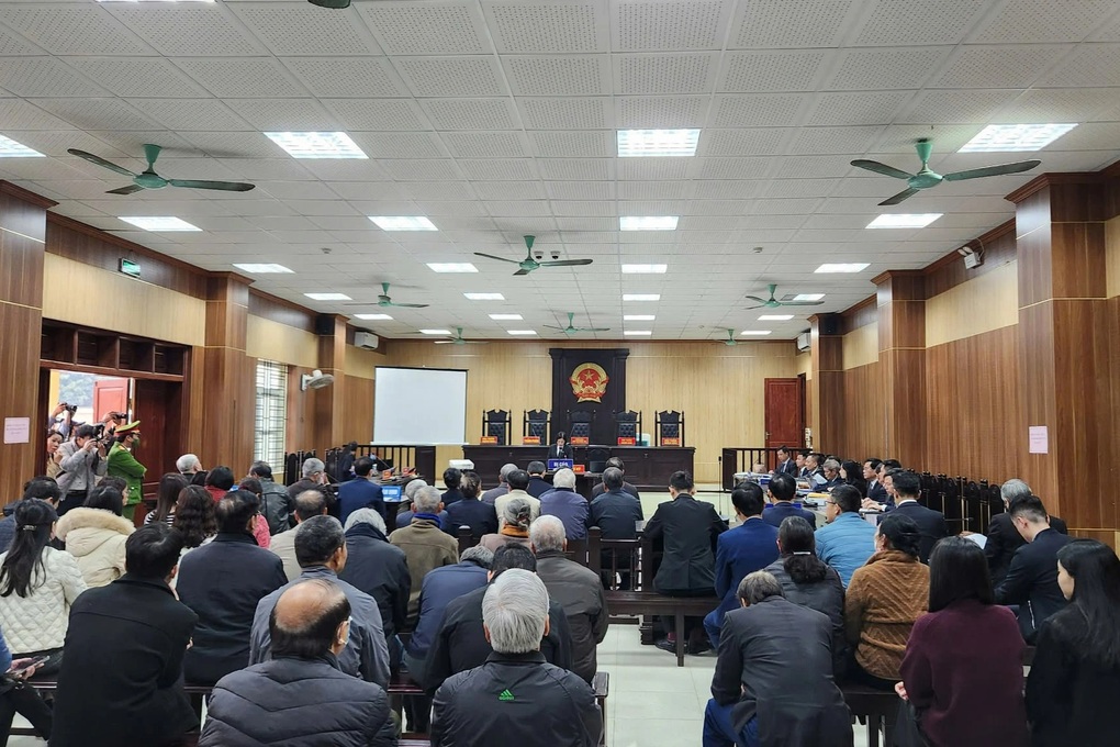 Cựu Bí thư Trịnh Văn Chiến khai rất tin tưởng vào bộ phận tham mưu - 1