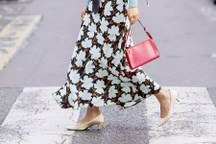 Mẫu giày dễ mang và phối đồ mà phái đẹp nên có