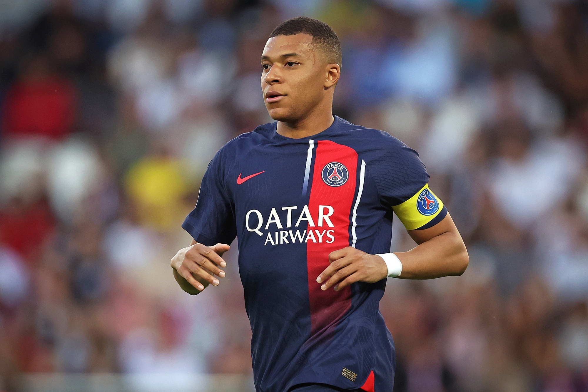 Kylian Mbappe mâu thuẫn lớn với HLV Luis Enrique tại PSG - 2