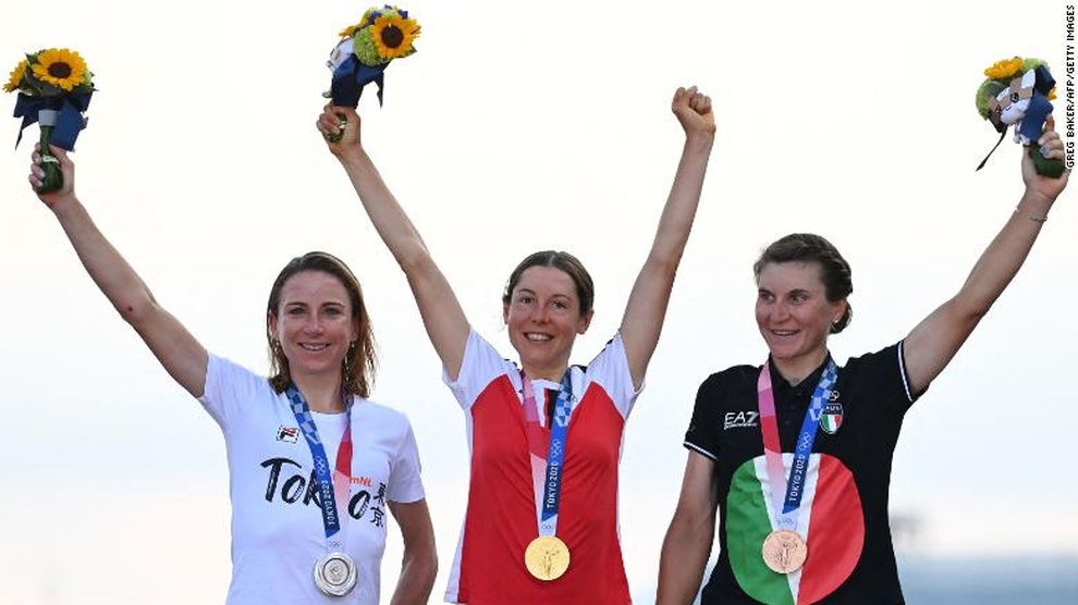 Tình huống dở khóc dở cười vì ăn mừng nhầm… huy chương vàng Olympic - 2 Tình huống dở khóc dở cười vì ăn mừng nhầm… huy chương vàng Olympic - 2