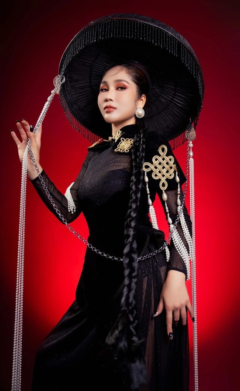 Hoa hậu cải lương Như Huỳnh biến hóa phong cách, khoe sắc vóc quyến rũ - 3 Hoa hậu cải lương Như Huỳnh biến hóa phong cách, khoe sắc vóc quyến rũ - 3