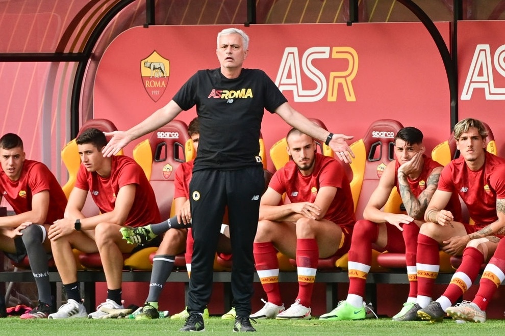 HLV Mourinho ra mắt, AS Roma đại thắng 10-0 - 1 HLV Mourinho ra mắt, AS Roma đại thắng 10-0 - 1