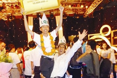 Người thầy chuyên đẩy trò lên... núi