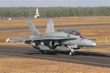 Tiêm kích "ong bắp cày" Malaysia đón phi cơ Không lực Một của Tổng thống Mỹ