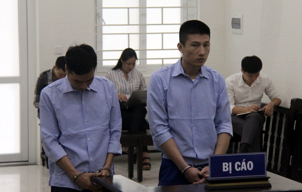 “Vòi” tiền của tội phạm ma túy, 2 cán bộ công an “chia nhau” gần 15 năm tù - 1 “Vòi” tiền của tội phạm ma túy, 2 cán bộ công an “chia nhau” gần 15 năm tù - 1