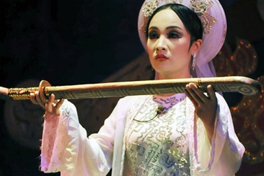 "Thị Màu" Thu Huyền hóa thân thành Ngọc Hân công chúa