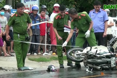 Hai xe máy tông nhau, 3 người thương vong