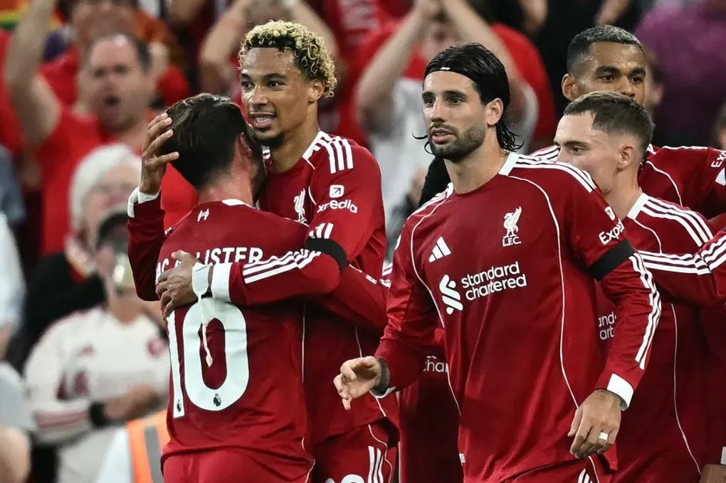 VAR bị chỉ trích vì sai lầm nghiêm trọng trong chiến thắng của Liverpool - 3 VAR bị chỉ trích vì sai lầm nghiêm trọng trong chiến thắng của Liverpool - 3