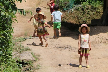 Khẩn trương bố trí giáo viên đến nơi hàng chục trẻ vẫn đang thất học